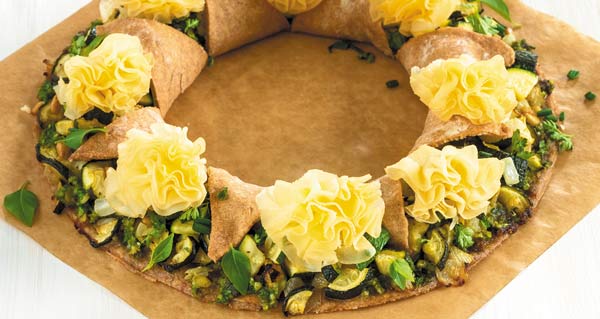 Ring tart with courgettes and Tête de Moine AOP rosettes